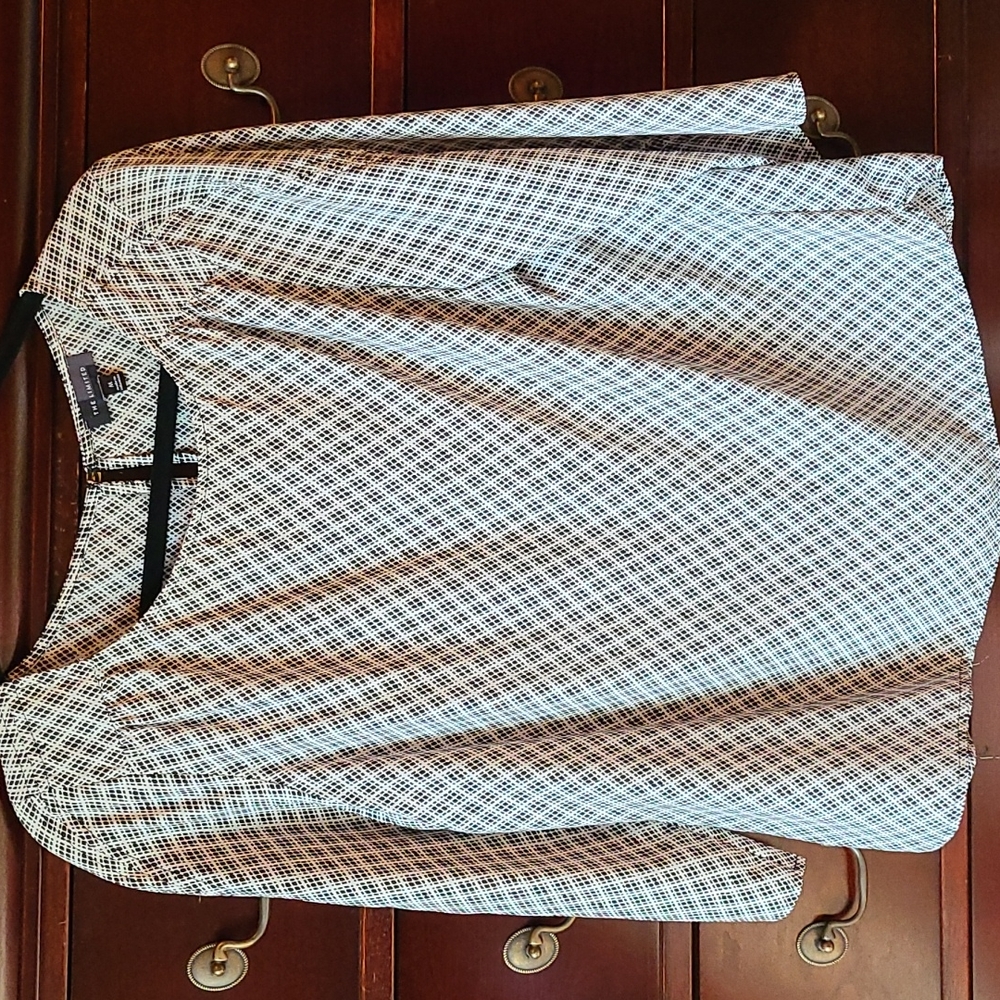 Limited 3/4 sleeve top